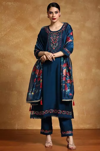 Women Floral Embroidered Regular Thread Work Kurta with Trousers & With Dupatta