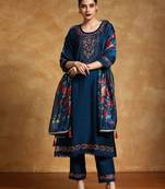 Women Floral Embroidered Regular Thread Work Kurta with Trousers & With Dupatta