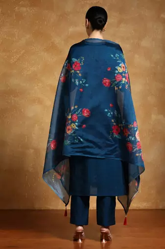Women Floral Embroidered Regular Thread Work Kurta with Trousers & With Dupatta