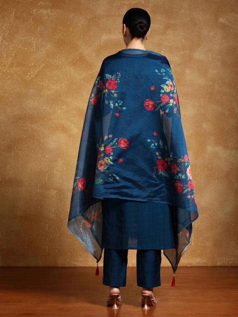 Women Floral Embroidered Regular Thread Work Kurta with Trousers & With Dupatta