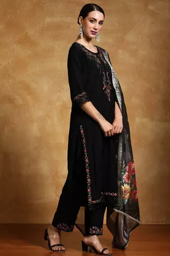 Women Floral Embroidered Regular Thread Work Kurta with Trousers & With Dupatta