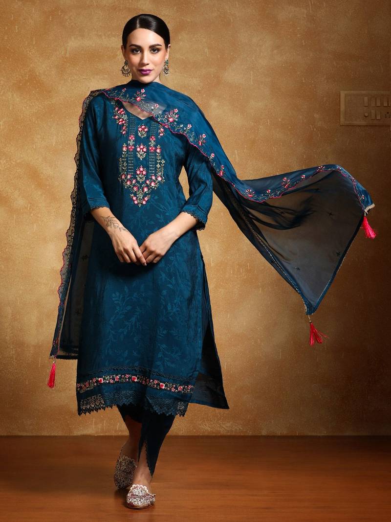 Women Floral Embroidered Regular Kurta with Trousers & With Dupatta