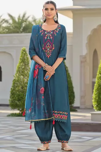 Floral Yoke Design Thread Work Straight Kurta With Salwar & Dupatta