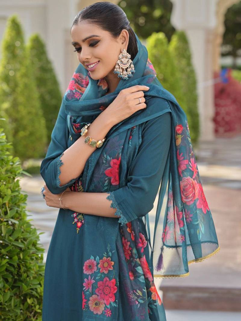 Floral Yoke Design Thread Work Straight Kurta With Salwar & Dupatta