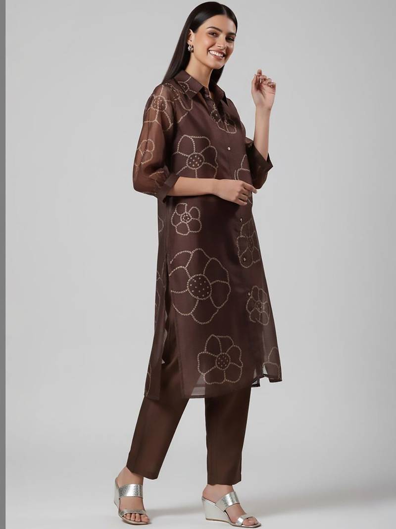 Women Floral Printed Regular Chanderi Silk Kurta with Trousers