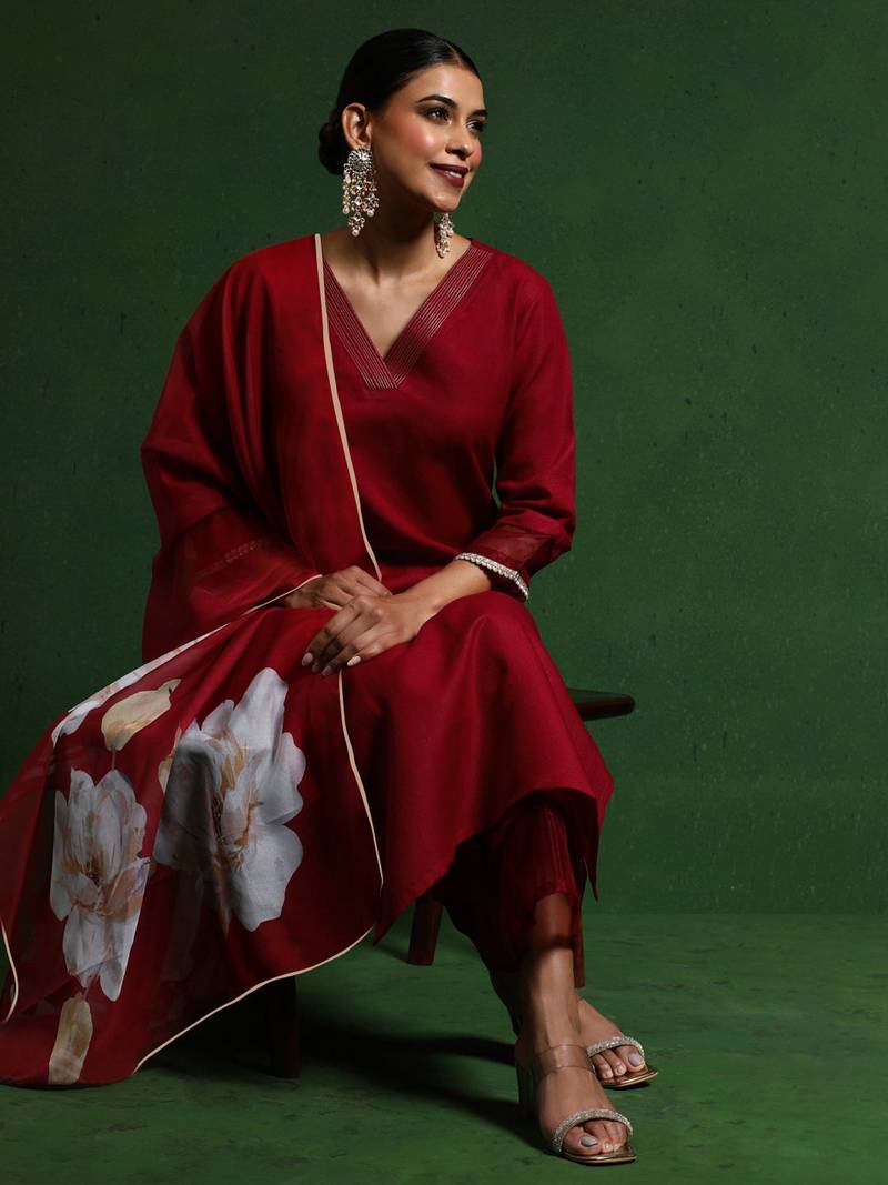 Thread Work V-Neck Straight Kurta With Trousers And Dupatta