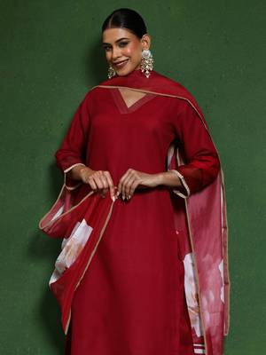 Thread Work V-Neck Straight Kurta With Trousers And Dupatta 6
