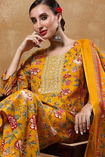 Women Floral Yoke Design Straight Kurta with Trousers & Dupatta