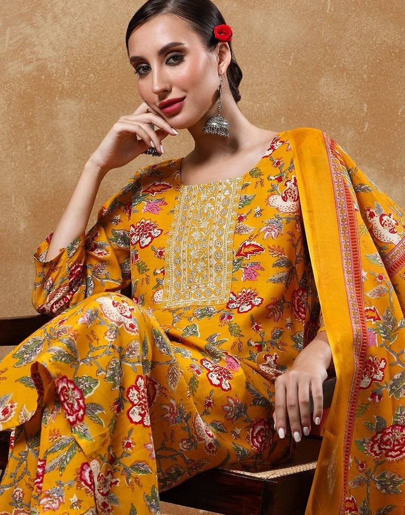 Women Floral Yoke Design Straight Kurta with Trousers & Dupatta