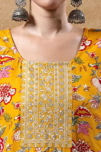 Women Floral Yoke Design Straight Kurta with Trousers & Dupatta