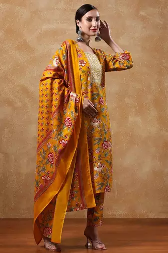Women Floral Yoke Design Straight Kurta with Trousers & Dupatta
