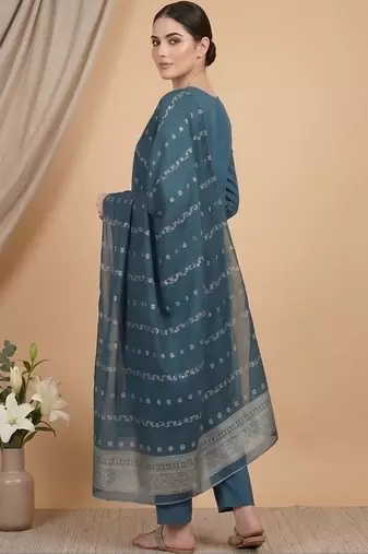 Women Ethnic Motifs Embroidered Regular Thread Work Kurta with Trousers & With Dupatta