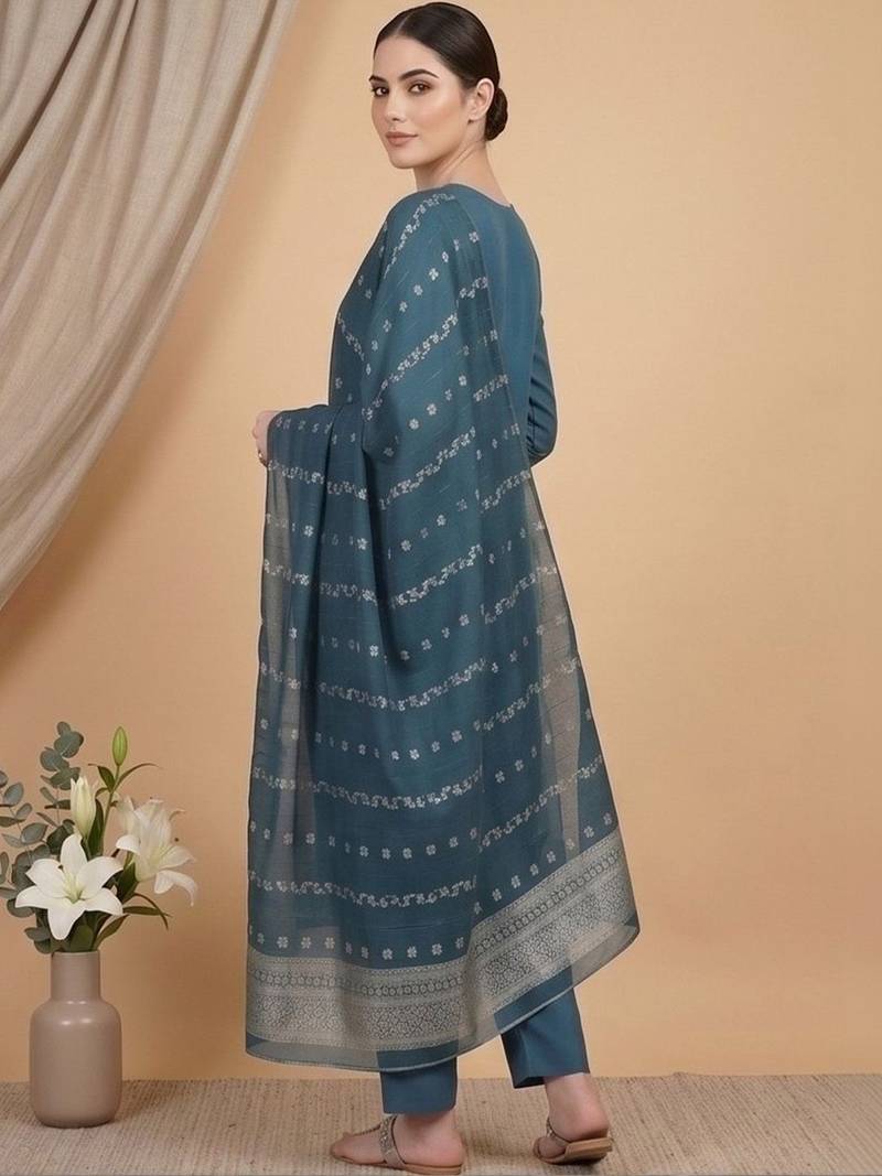 Women Ethnic Motifs Embroidered Regular Thread Work Kurta with Trousers & With Dupatta