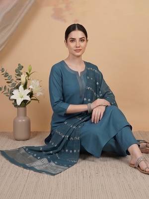 Women Ethnic Motifs Embroidered Regular Thread Work Kurta with Trousers & With Dupatta 4