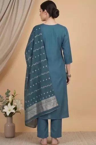 Women Ethnic Motifs Embroidered Regular Thread Work Kurta with Trousers & With Dupatta