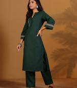 Floral Embroidered Thread Work Mandarin Collar Straight Kurta With Trousers