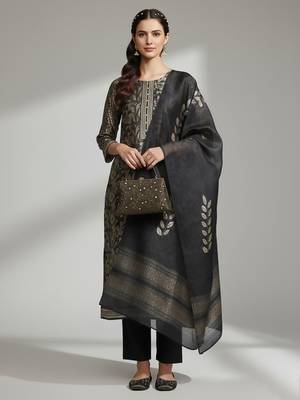 Women Ethnic Motifs Regular Kurta with Trousers & With Dupatta 1