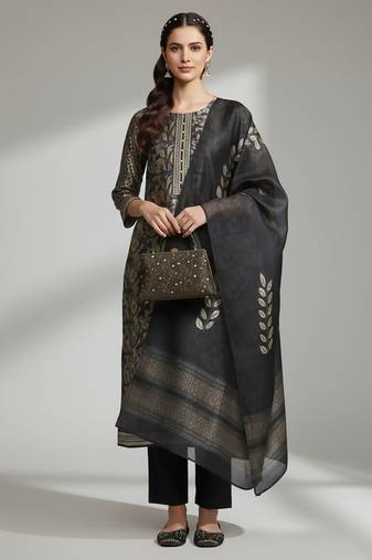 Women Ethnic Motifs Regular Kurta with Trousers & With Dupatta