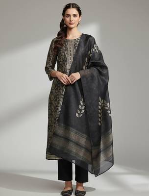 Women Ethnic Motifs Regular Kurta with Trousers & With Dupatta 2