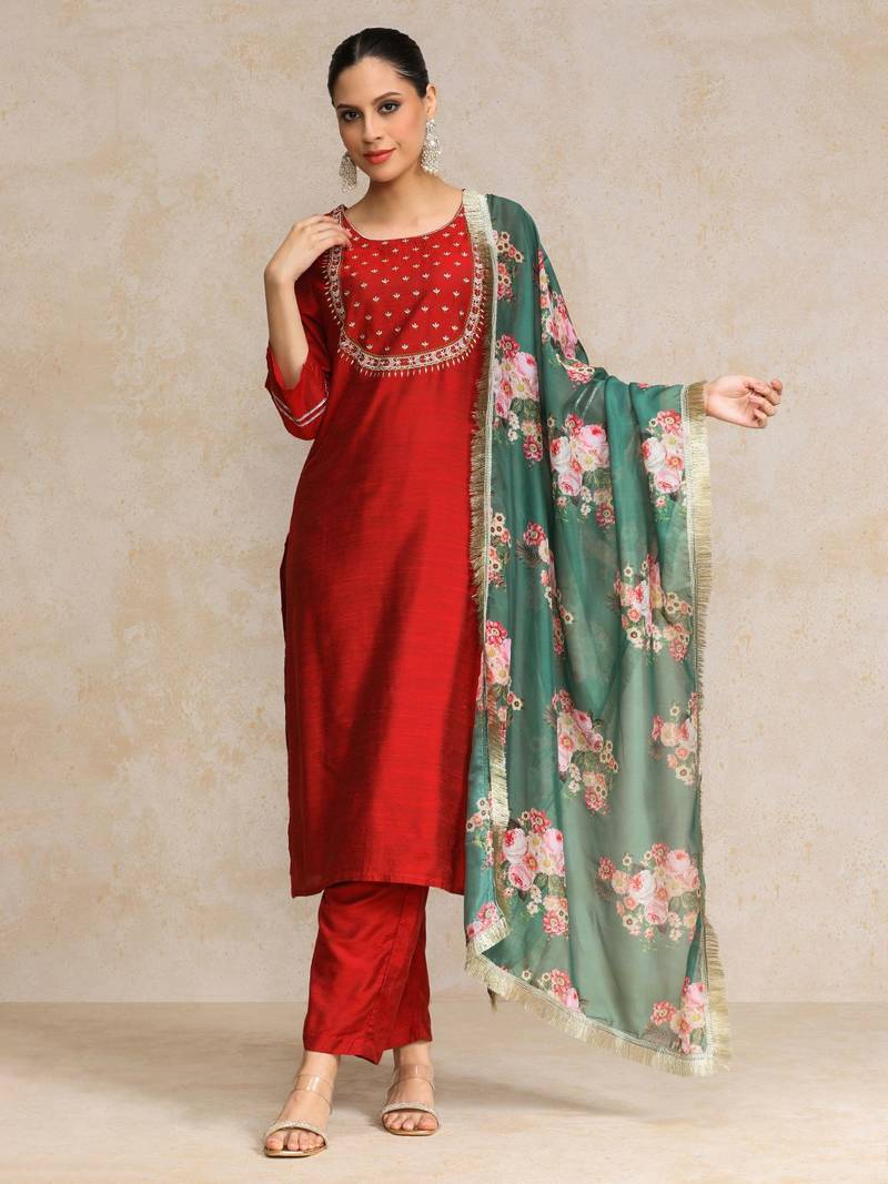 Women Embroidered Regular Kurta with Trousers & With Dupatta