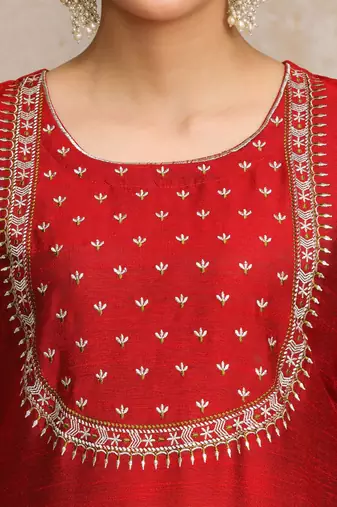Women Embroidered Regular Kurta with Trousers & With Dupatta