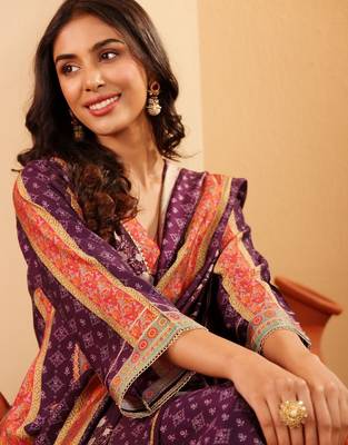 Ethnic Motifs Printed Gotta Patti Chanderi Silk Kurta With Trousers & Dupatta 2