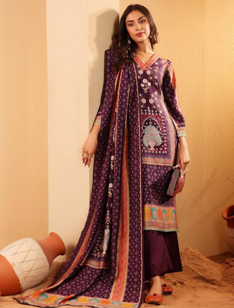 Ethnic Motifs Printed Gotta Patti Chanderi Silk Kurta With Trousers & Dupatta