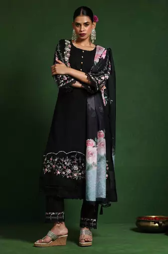 Women Floral Embroidered Regular Thread Work Pure Cotton Kurta with Trousers & With Dupatta