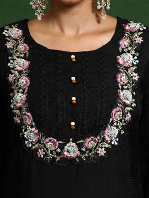 Women Floral Embroidered Regular Thread Work Pure Cotton Kurta with Trousers & With Dupatta 3