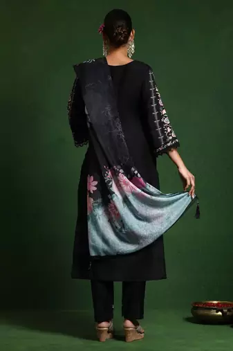 Women Floral Embroidered Regular Thread Work Pure Cotton Kurta with Trousers & With Dupatta