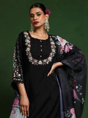 Women Floral Embroidered Regular Thread Work Pure Cotton Kurta with Trousers & With Dupatta 6