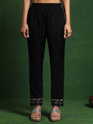 Women Floral Embroidered Regular Thread Work Pure Cotton Kurta with Trousers & With Dupatta 7