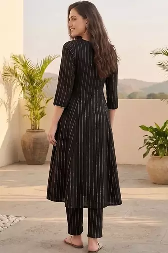 Women Printed Empire Thread Work Silk Crepe Kurta with Trousers