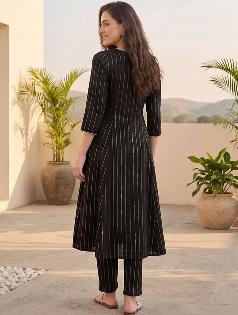 Women Printed Empire Thread Work Silk Crepe Kurta with Trousers