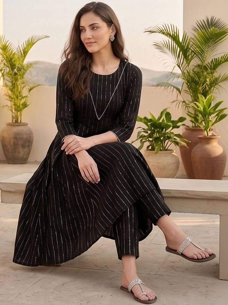 Women Printed Empire Thread Work Silk Crepe Kurta with Trousers