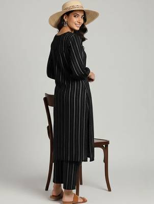 Women Striped Regular Silk Crepe Kurta with Trousers 3
