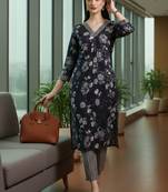 Women Floral Printed Regular Kurta with Trousers