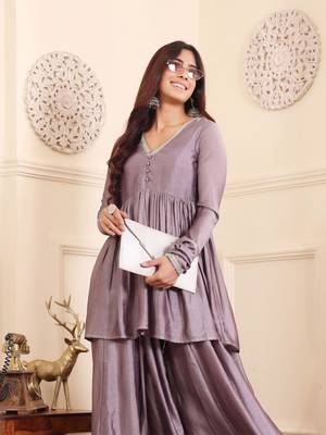 Women Regular Kurta with Palazzos 1