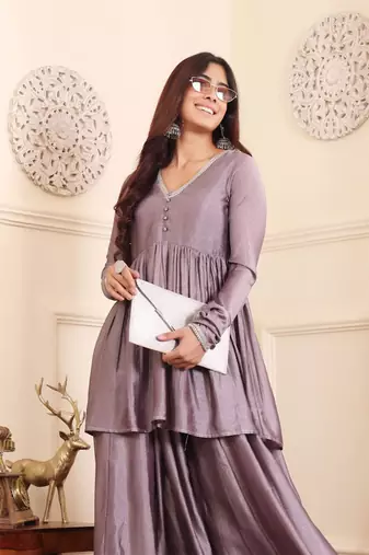 Women Regular Kurta with Palazzos