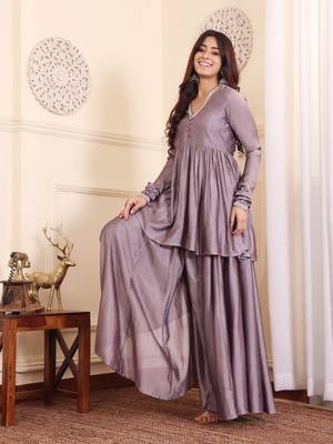 Women Regular Kurta with Palazzos 7