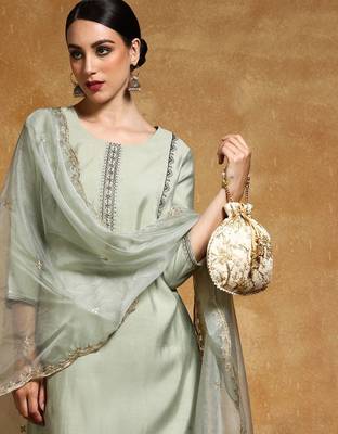 Floral Yoke Design Sequinned Straight Republic Day Kurta With Trousers And Dupatta 2