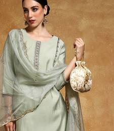 Floral Yoke Design Sequinned Straight Republic Day Kurta With Trousers And Dupatta