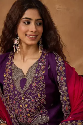 Floral Embroidered Thread Work Notch Neck Straight Kurta With Trousers & Dupatta