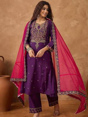 Floral Embroidered Thread Work Notch Neck Straight Kurta With Trousers & Dupatta 4