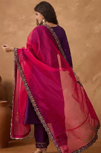 Floral Embroidered Thread Work Notch Neck Straight Kurta With Trousers & Dupatta