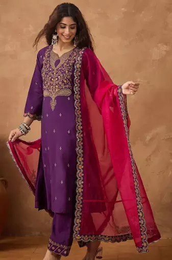 Floral Embroidered Thread Work Notch Neck Straight Kurta With Trousers & Dupatta