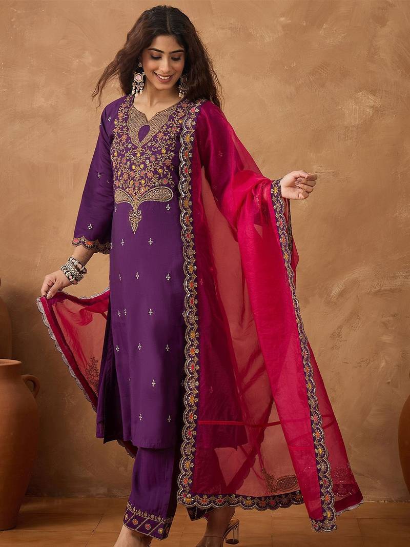 Floral Embroidered Thread Work Notch Neck Straight Kurta With Trousers & Dupatta