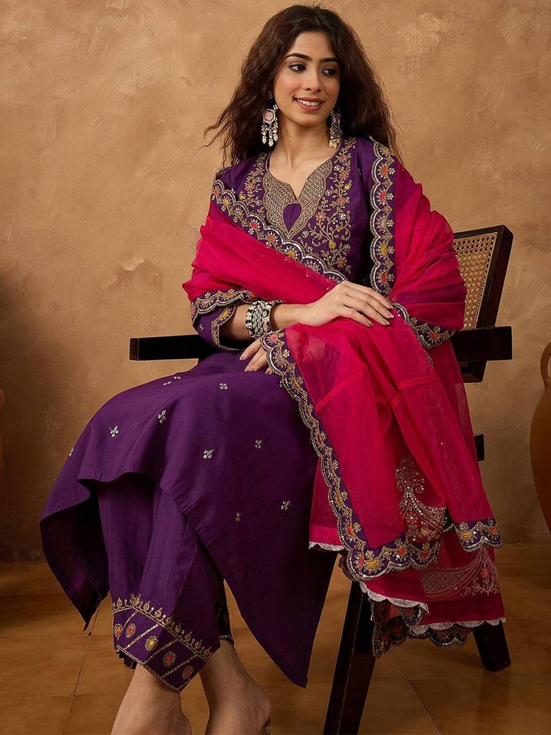 Floral Embroidered Thread Work Notch Neck Straight Kurta With Trousers & Dupatta
