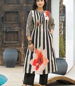 Women Printed Regular Kurta with Trousers