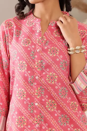 Bandhani Printed Mandarin Collar Straight Kurta With Trouser
